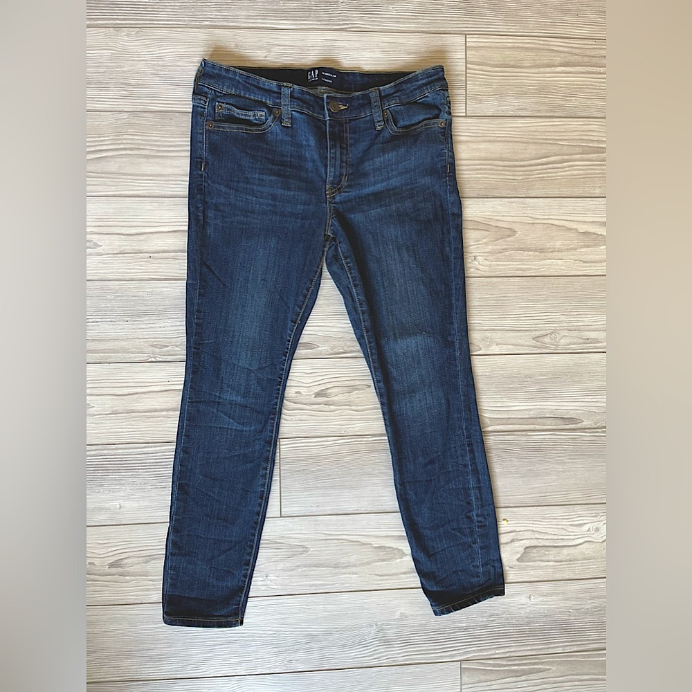28 R Gap jeans